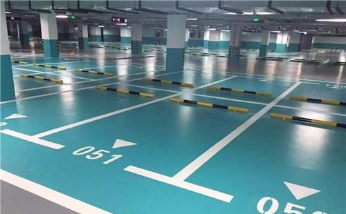 阿里阿里环氧地坪中涂：构筑坚固地面的关键环节